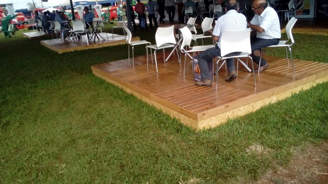 Pisos para stands